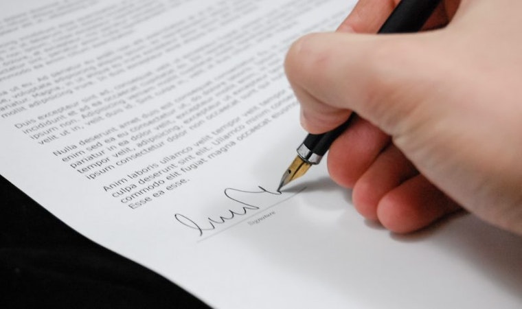 Insurance documents: digit